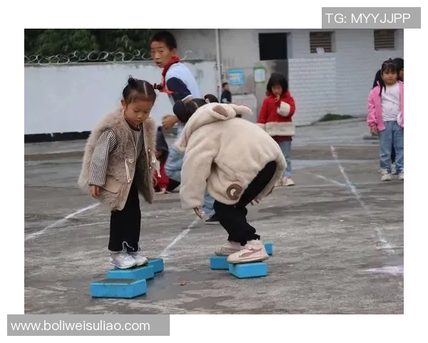 儿童眼中的足球世界：梦想与快乐的竞技场